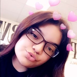 Meet your Posher, Crystal